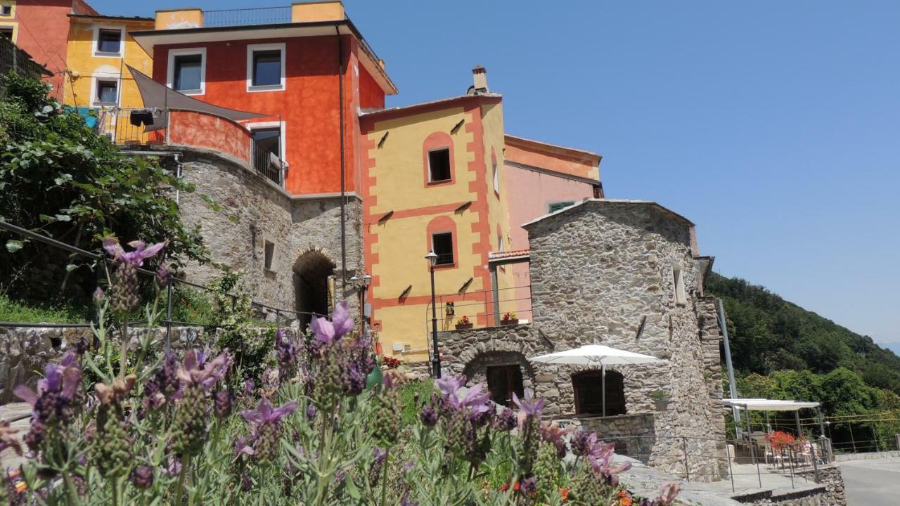 Borgo Di Codeglia - Country Rooms リッコ・デル・ゴルフォ・ディ・スペーツィア エクステリア 写真