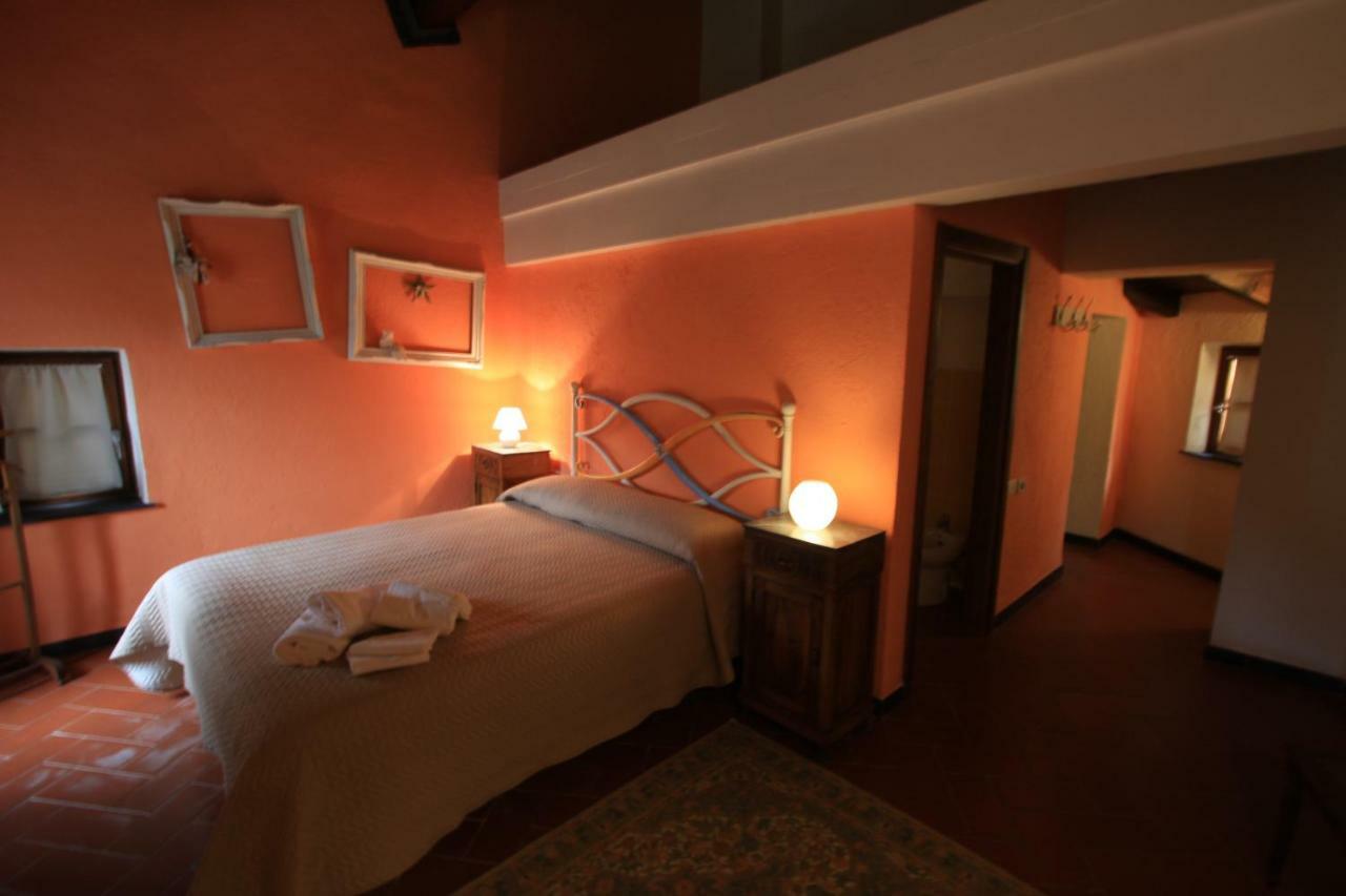 Borgo Di Codeglia - Country Rooms リッコ・デル・ゴルフォ・ディ・スペーツィア エクステリア 写真