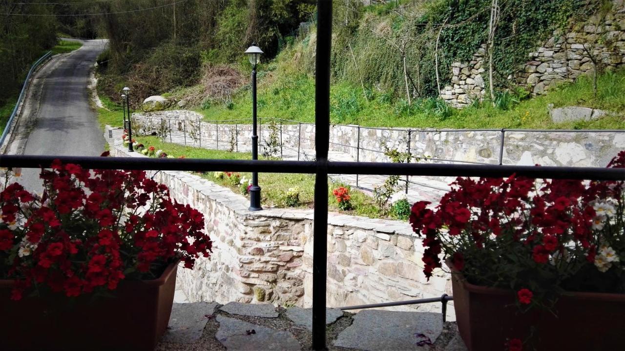 Borgo Di Codeglia - Country Rooms リッコ・デル・ゴルフォ・ディ・スペーツィア エクステリア 写真